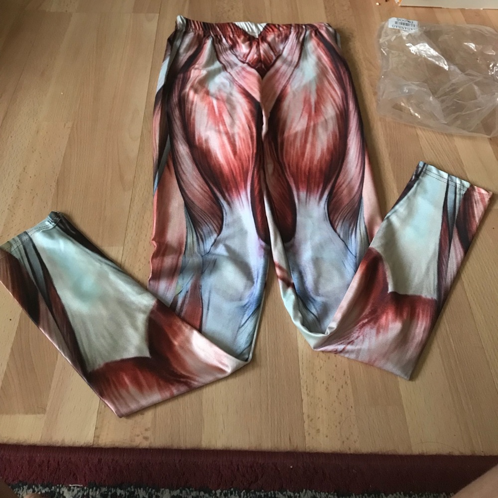 NWOT Muscle Print Leggings